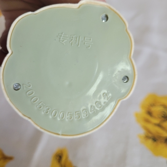 Vintage Mushroom Toothpick Dispenser - Picture 7 of 10